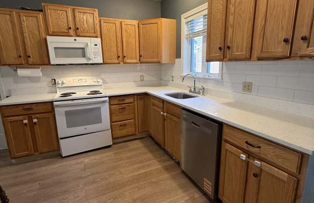 62 Lincoln Street - 62 Lincoln Street, Gardner, MA 01440