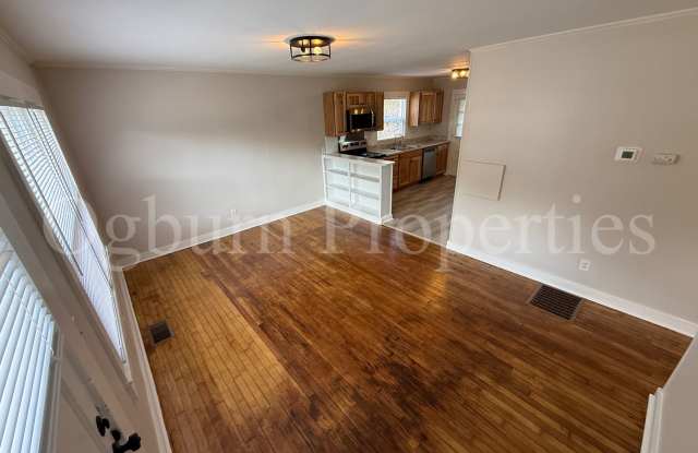 1451 Emerald St-3BR/1BA Remodeled Home! Gallery 4