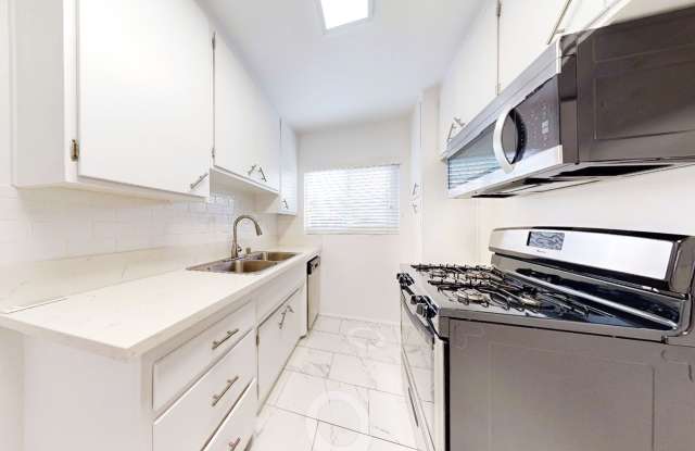 351 S. Manhattan Pl. photos photos 351 S. Manhattan Pl. photos photos