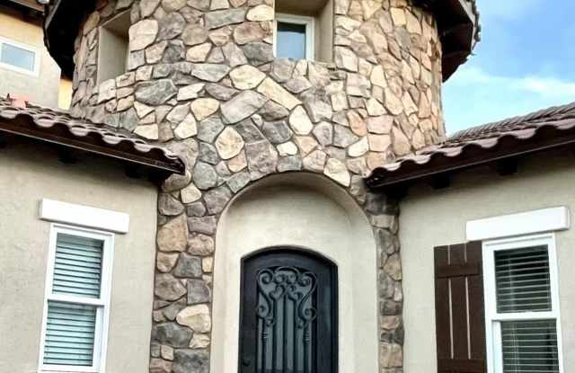 2289 E ASTER Drive Gallery 3