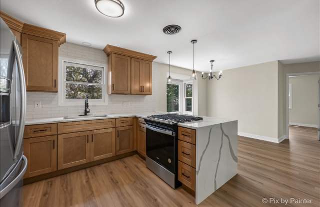 355 Hilltop Dr Gallery 2