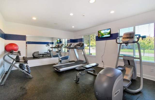 Beacon Lake Apartments Gallery 3