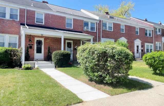 1999 Swansea Road photos photos