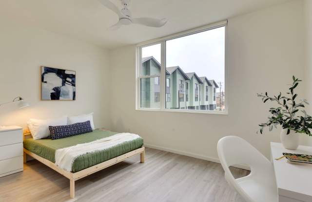 Professional Co-Living - Master Room Rental, Private Bath with Walk-In Closet photos photos