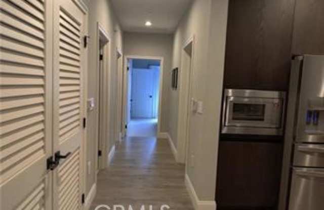 168 South Sierra Madre Boulevard Gallery 1