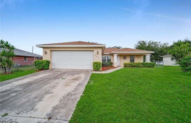 2724 SW 2nd Avenue photos photos