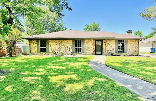 312 Gladstone Street - 312 Gladstone Avenue, Corsicana, TX 75110