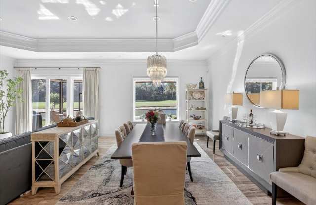 4330 Carriage Lane Gallery 2