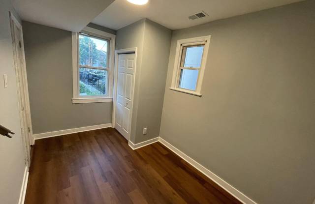 1926 NAYLOR Road SE Gallery 2