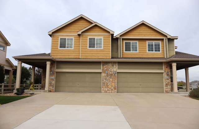 Modern 3BR Townhome with Fenced Yard  Garage – Prime Fort Collins Location photos photos
