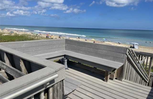 5565 NE Gulfstream Way Gallery 3
