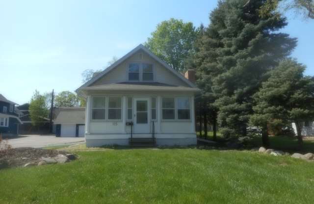 115 Chicago Ave N photos photos