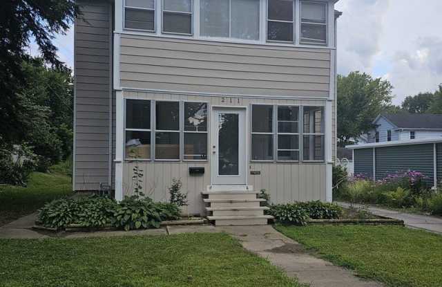 211 Edwards Avenue Gallery 1
