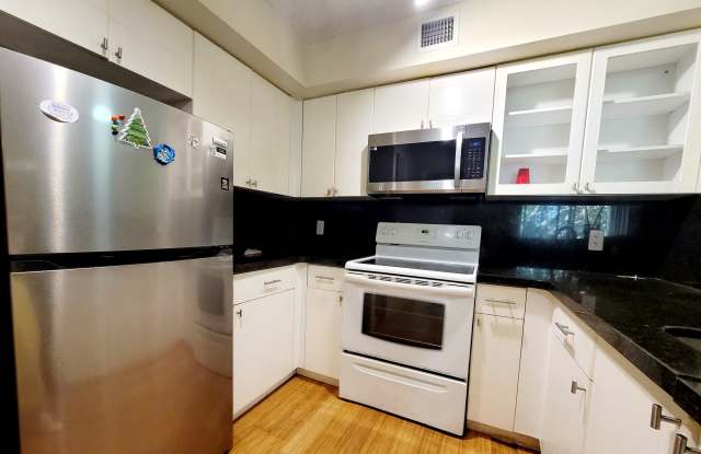 12112 Saint Andrews Pl Apt 210 Gallery 4