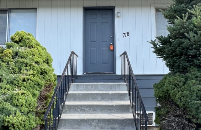 718 West Comstock Avenue photos photos