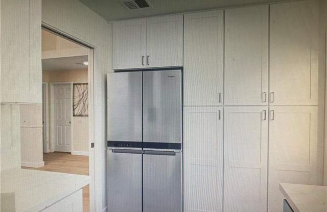 5 Wellesley - 5 Wellesley, Irvine, CA 92612