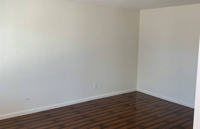5841 Mariposa Place Gallery 2
