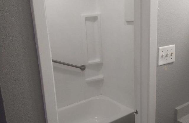 400 North Jefferson Street - 400 North Jefferson Street, Abilene, TX 79603