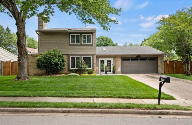 Welcome to 4509 Flintstone Rd, a charming and well-maintained home ideally located in the heart of Alexandria, offering the perfect blend of comfort, convenience, and outdoor accessibility. photos photos