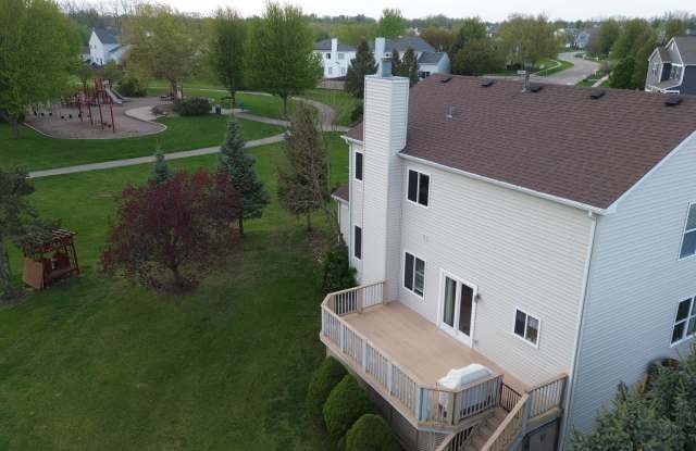 2039 Greenview Drive Gallery 3