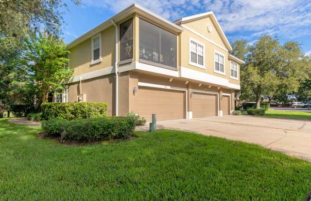 Beautiful end unit townhouse with 3 bdrms, 2-1/2 baths and 2 car garage! Gallery 3