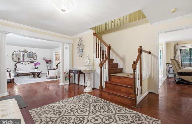 2132 CHERRY LEAF Lane Gallery 3