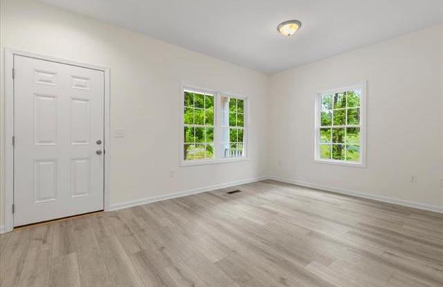 5 BED 2.5 BATH HOME LOCATED IN BLACKSBURG Gallery 4