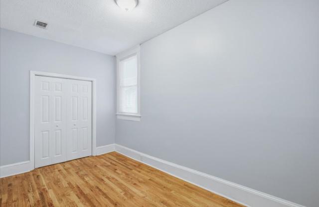 3-Bedroom Apartment in Prime Savannah Location – Pet Friendly! Gallery 4