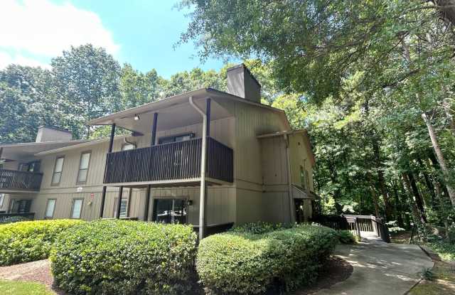 Vinings Run 1 Bedroom Condo, Minutes from The Battery and Truist Park! photos photos