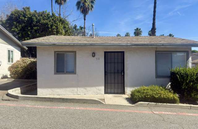 Single Level Cottage Near Downtown! - 318 Washington Street, Vista, CA 92084
