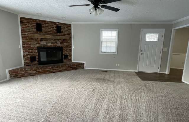 $500 OFF SECOND MONTHS RENT IF LEASED BY 2/14 photos photos