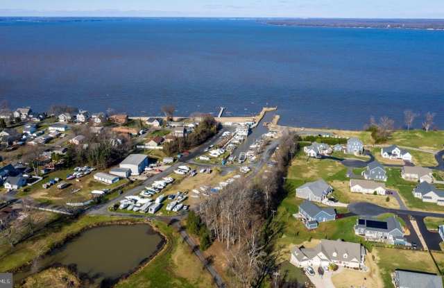 6338 RIVERVIEW Drive Gallery 4