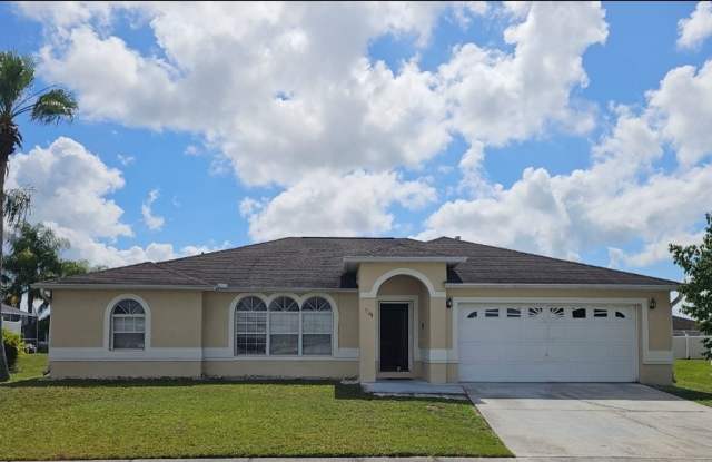 NICE! LARGE 4 BEDROOM / 2 BATH / 2 CAR GARAGE (KISSIMMEE - SOUTH) photos photos