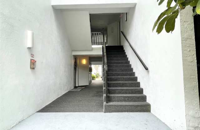 1182 PINE RIDGE Circle W Gallery 2