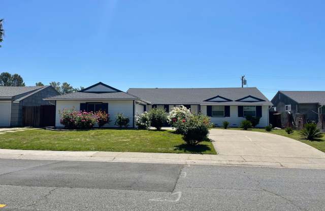 Beautiful Three Bedroom Two Bathroom Home photos photos