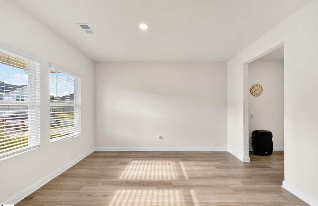 1043 Appalachian Drive Gallery 4