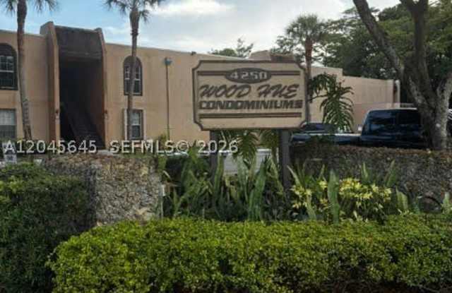 4220 NW 21st St photos photos