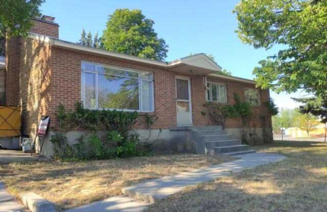 3 Bedroom Home on .3 Acre Lot! - 2567 South Orchard Drive, Bountiful, UT 84010
