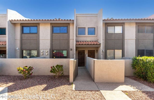 Hayden Villas - 2615 North Hayden Road, Scottsdale, AZ 85257