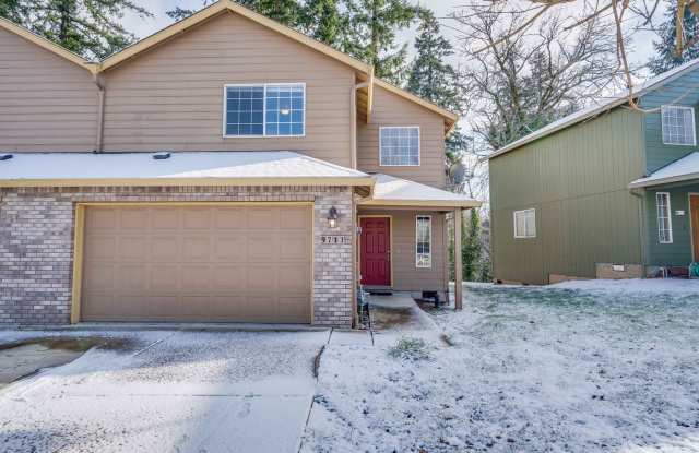 Recently Updated 3 Bedroom 2.5 Bath Duplex - Located in Convenient Hazel Dell Neighborhood photos photos