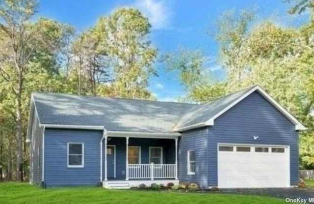 70 Swezey Lane - 70 Swezey Lane, Coram, NY 11953