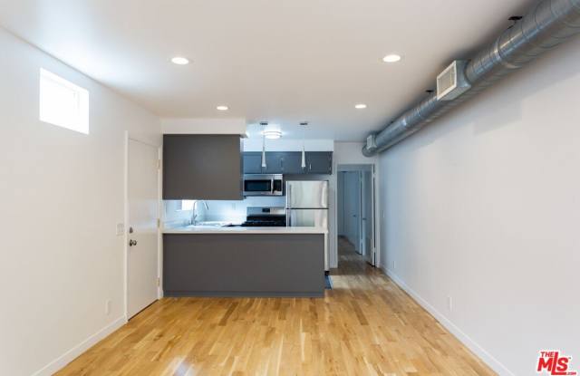 35 Ozone AVE Gallery 4
