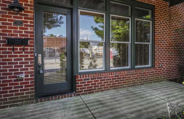 Luxury Downtown Townhome with 2 car Garage! - 452 Arlington Street, Greensboro, NC 27406
