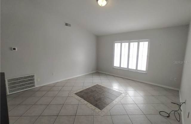 676 MEADOW PARK DRIVE Gallery 4