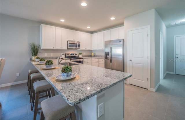 255 CANTERBURY COURT Gallery 4