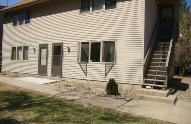 14655 62nd St N Apt 4 - 14655 62nd Street North, Oak Park Heights, MN 55082