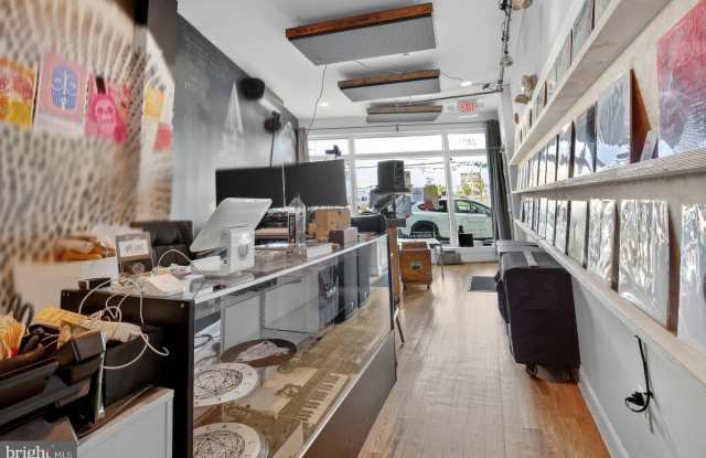 2427 FRANKFORD Avenue Gallery 4