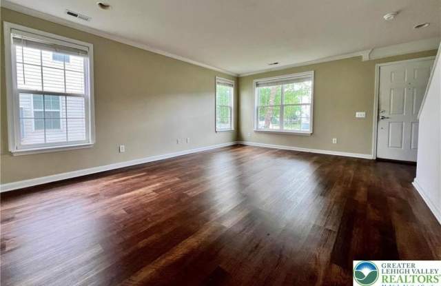 8395 Saylor Court Gallery 3