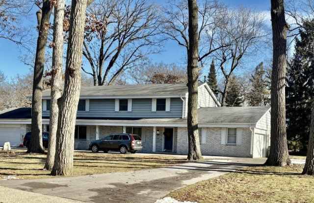 716 St. Johns Dr photos photos