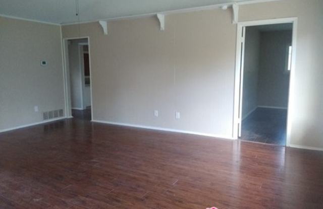 7844 Harwood Road Gallery 2